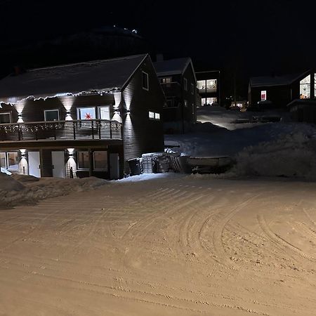 Tromsdalen Aurora Apartments ทรอมโซ ภายนอก รูปภาพ